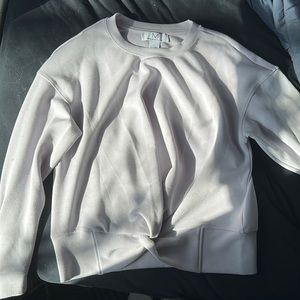 Magaschoni long sleeve, size medium, lavender purple